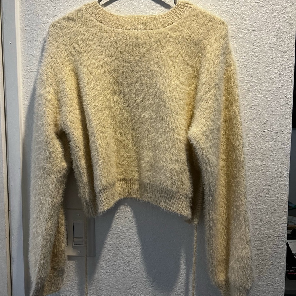 NWOT Backless Sweater